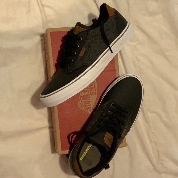 Vans Other - Van’s Men’s size 11 Deluxe Comfort Shoes